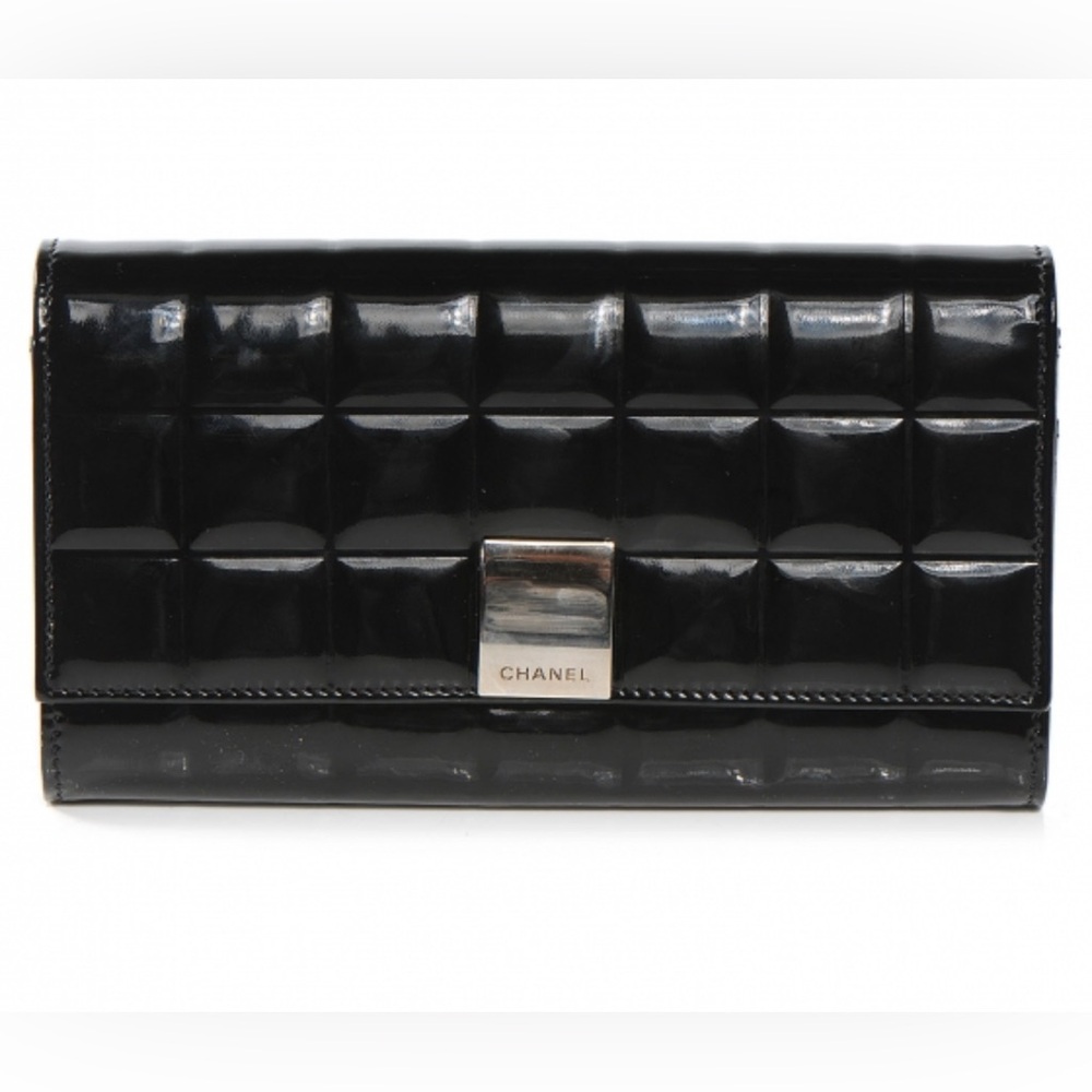 CHANEL Vintage Chocolate Bar Black Quilted Wallet